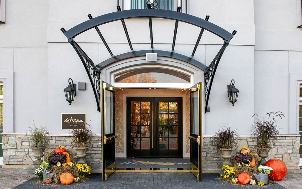 Hotel Entry